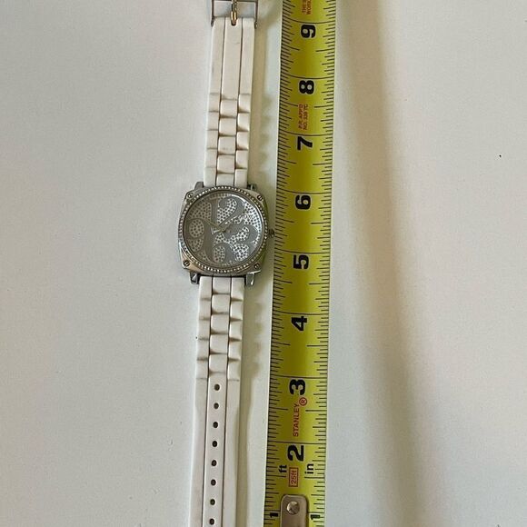Used XOXO Womens White Rhinestone Watch - Picture 5 of 5